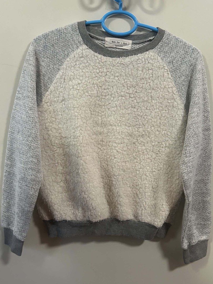 Make One's Mark Grey & White Sherpa Sweatshirt (Category: Coats, Jackets and Outerwear) located in Makati City. Submitted by kriscelity (Listing ID 1459805816, Image 1). Description: - Comfy raglan sleeve sweatshirt - Fuzzy sherpa front with subtle glitter threads - Grey marl sleeves and cuffs - Ribbed hem and neckline - Ideal for casual wear - Made in Korea.