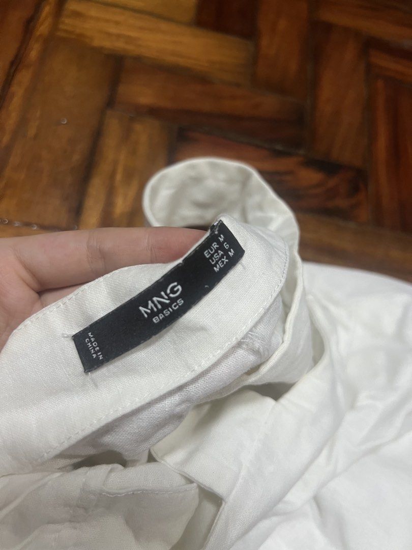 Mango Top (Category: Others Tops) located in Quezon City. Submitted by chloe_declutter (Listing ID 1459767159, Image 2). Description: Open to pickup/j&t delivery Cubao QC location Still available 9/26 Code: Teal Box.