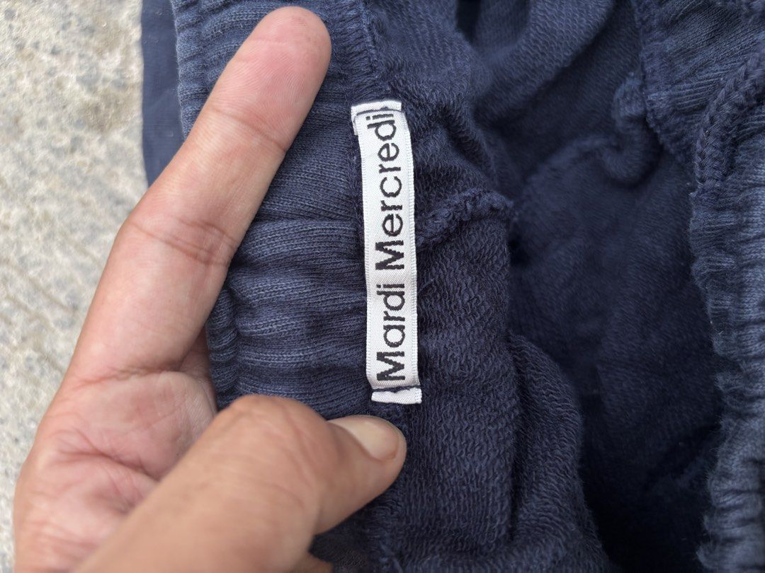 Mardi womens short (Category: Shorts) located in Zamboanga. Submitted by thriftitup0430 (Listing ID 1459879247, Image 3). Description: Mardi Womens short 350 only.