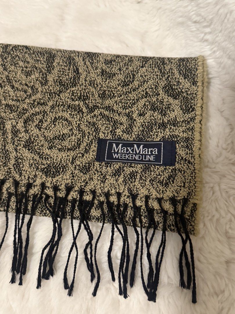 Max Mara WEEKEND LINE (Category: Luxury Accessories) located in Cavite. Submitted by _solidolo (Listing ID 1459866137, Image 3). Description: .