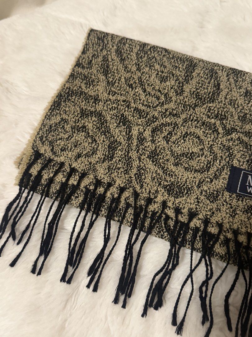 Max Mara WEEKEND LINE (Category: Luxury Accessories) located in Cavite. Submitted by _solidolo (Listing ID 1459866137, Image 2). Description: .