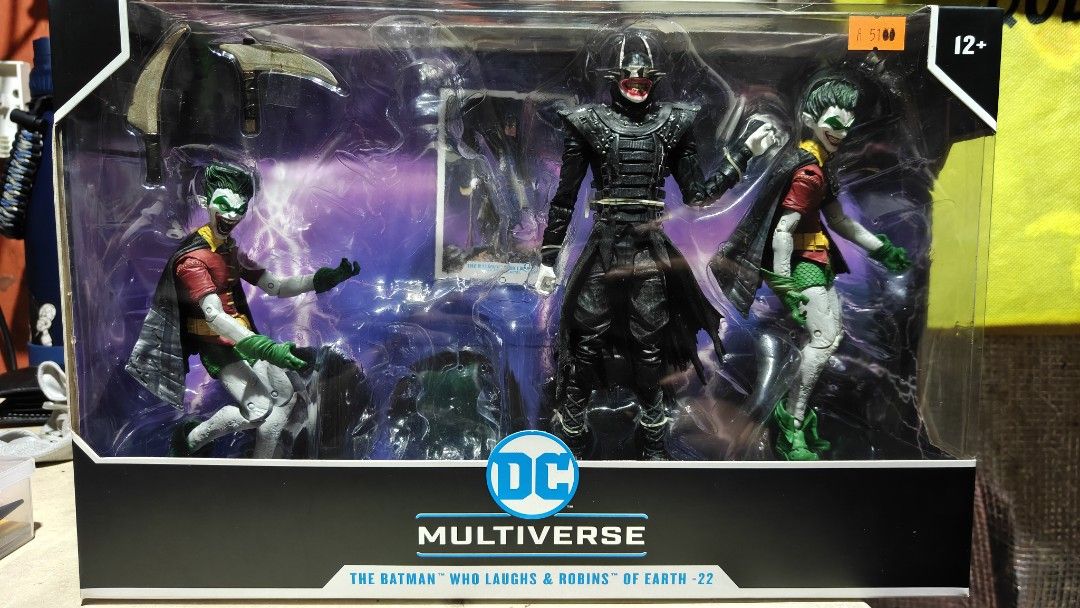 Mcfarlane Batman Who Laughs (Category: Figurines & Statues) located in Caloocan City. Submitted by ace35 (Listing ID 1459728247, Image 1). Description: MCFARLANE BATMAN WHO LAUGHS & ROBIN EARTH-22 MIB 2 Robin chineck lang joints, isa lang may chain nawala po yung isa Yung Batman Who Laughs di pa nagagalaw and nakatali pa sa loob Includes : 3 stands and 1 photocard of Batman Who Laughs Fixed !!! PM sa Sure buyer..