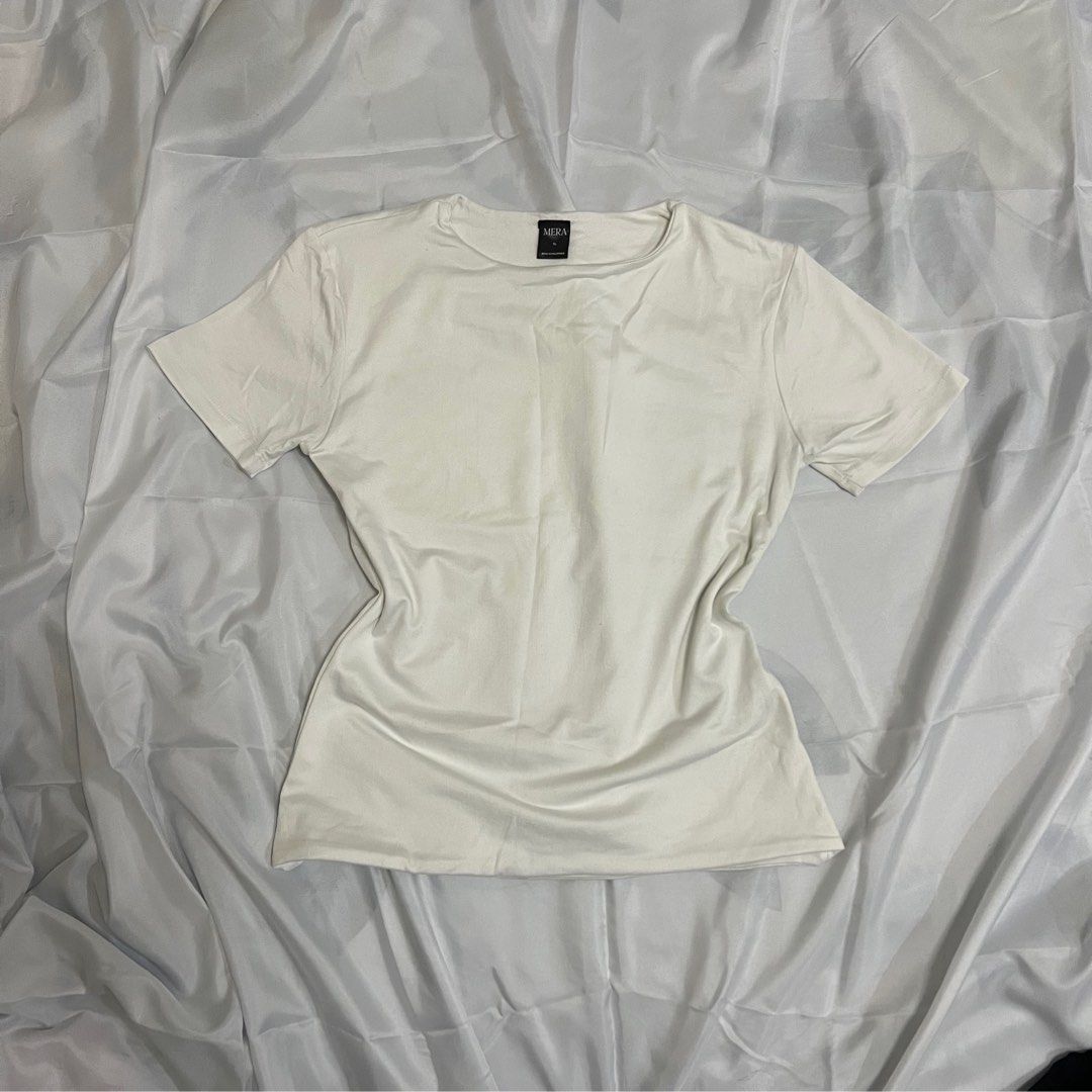 MERA Basic T-Shirts (Black & White) (Category: Shirts) located in Imus. Submitted by niftees.eco (Listing ID 1459709340, Image 3). Description: MERA Basic T-Shirts (Black & White). Set of 2. Short-sleeved, crew neck. Essential wardrobe pieces. Best fit to Medium Price : 190 both (95 each) .