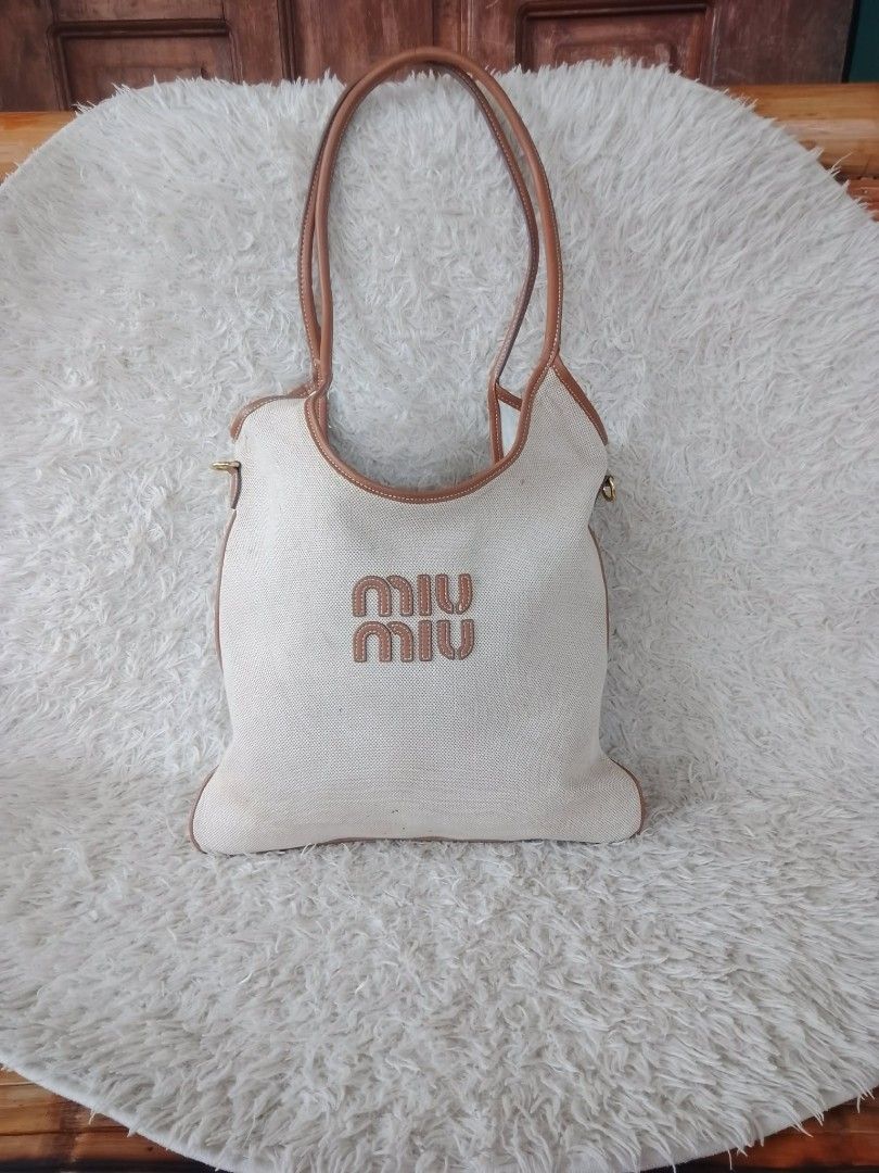 Miu Miu (Category: Shoulder Bags) located in Polomolok. Submitted by youngforest-2089 (Listing ID 1459751685, Image 2). Description: excellent condition issues need Wash po.
