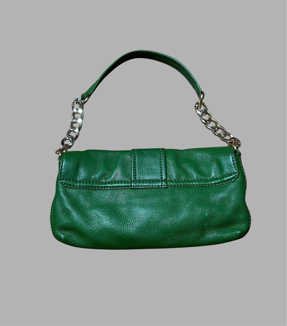 MK Kili2 Bag (Category: Luxury Bags & Wallets) located in Cebu City. Submitted by ubec_ph (Listing ID 1459871874, Image 3). Description: MK Kili2 Bag In great condition Normal Signed of usage Price: 2,500 Location: Cebu City Mop: Gcash Courier: J & T .