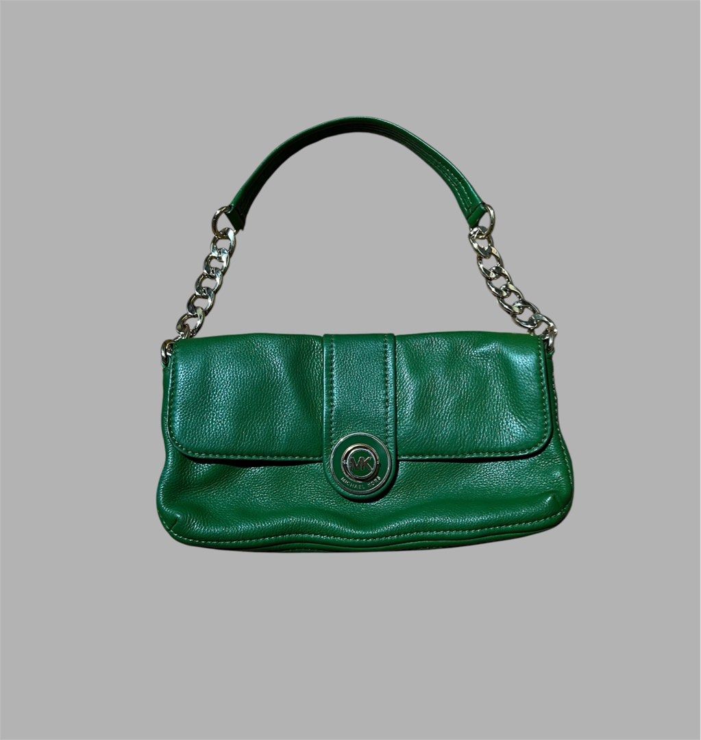MK Kili2 Bag (Category: Luxury Bags & Wallets) located in Cebu City. Submitted by ubec_ph (Listing ID 1459871874, Image 1). Description: MK Kili2 Bag In great condition Normal Signed of usage Price: 2,500 Location: Cebu City Mop: Gcash Courier: J & T .
