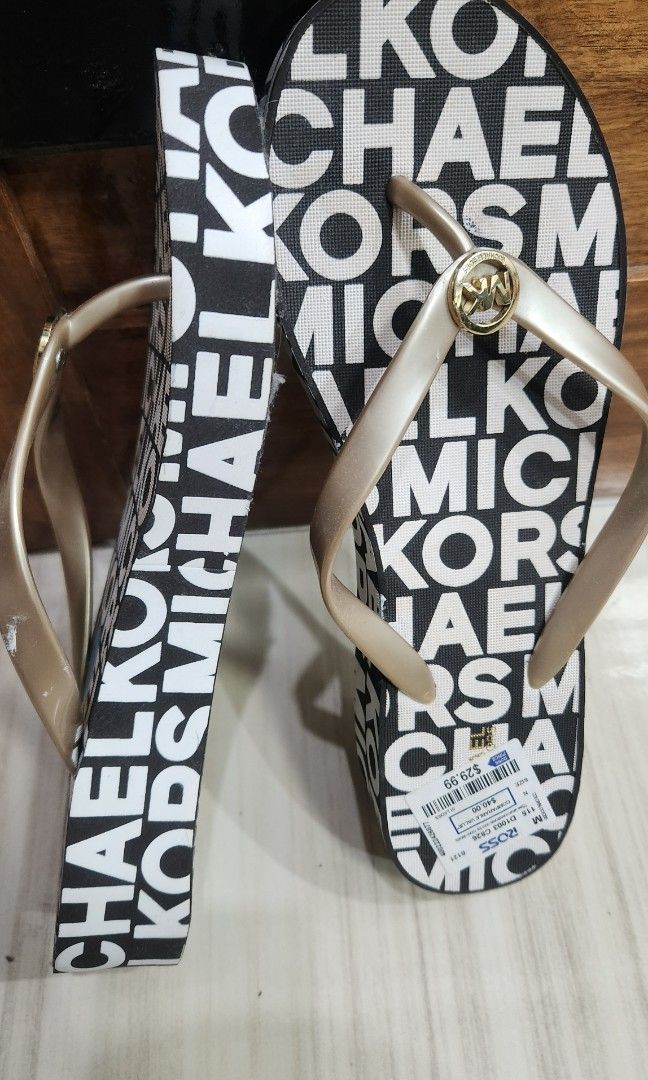 MK slippers (Category: Slippers and slides) located in Pasig City. Submitted by realbrandsbestdeals (Listing ID 1459826152, Image 2). Description: Michael Kors slippers brand new authentic US bought size 10 free SF in MM.