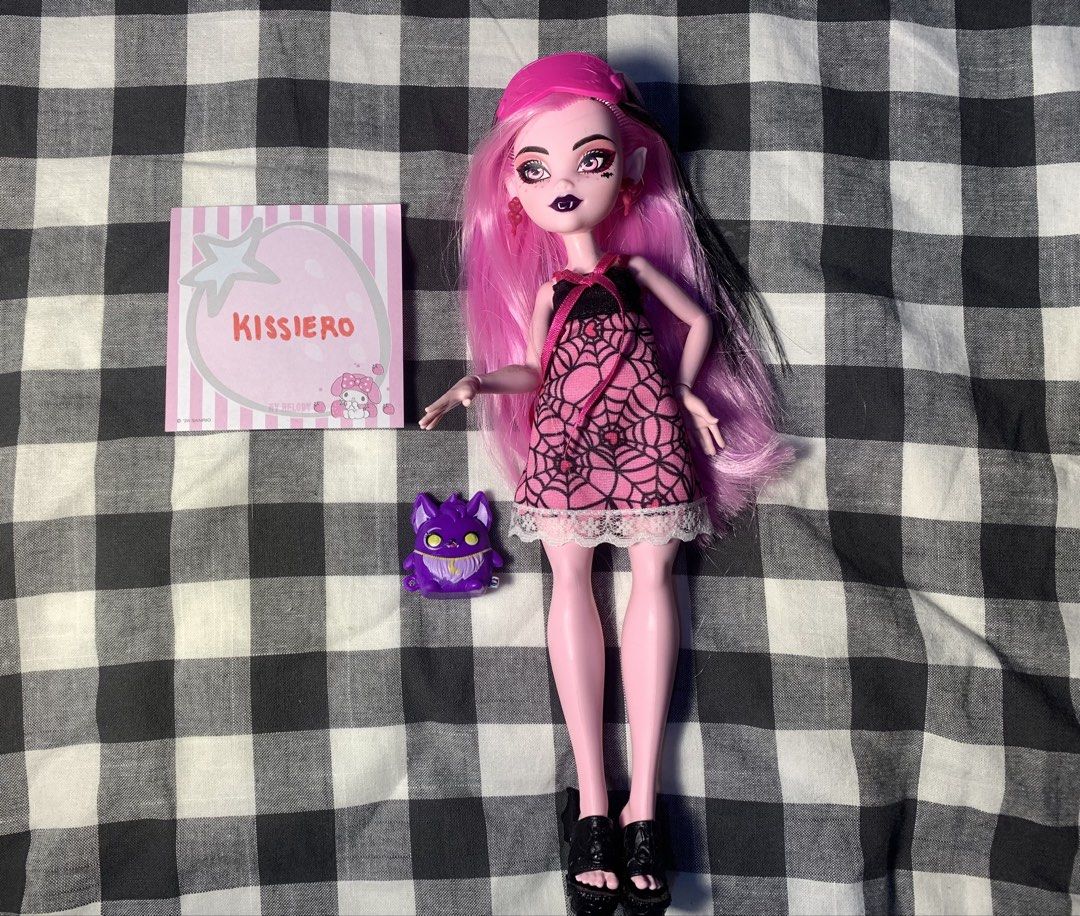Monster High Buried Secrets (Category: Figurines & Statues) located in General Trias. Submitted by kissiero (Listing ID 1459868131, Image 3). Description: — Displayed only — Has only been displayed on a shelf and kept safely — Complete and well-kept overall — Frankie’s pet has some stains ᯓ★ rfs: need funds for school ᯓ★ mop: GCash only ᯓ★ mod: Lalamove / LBC Strictly sold as a bundle only, not sold separately. 🫶🏻 If you’re interested, I’d be m