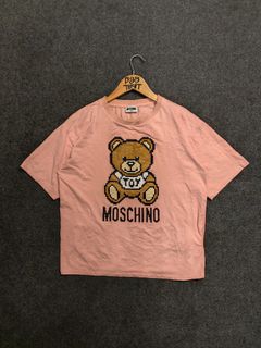 (Category: ) located in . Submitted by bsb.streetluxvintage.clothing (Listing ID 1459796004, Image 1). Description: .
