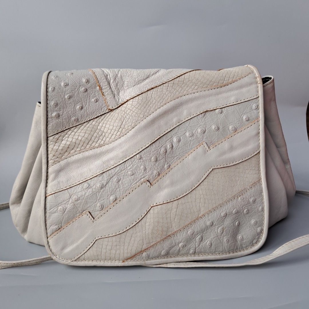 vintage SM 1980s multi-texture patchwork flap shoulder bag (Category: Shoulder Bags) located in Digos. Submitted by richcaliforniaclothingstore (Listing ID 1459755857, Image 1). Description: 📌Manage your expectations this is not brandnew 📦We ship nationwide via J&T Express (no COD❌️) 📍Location: Lim Extension Digos City Davao Del Sur (besides camillian sister) 📝Lay-away terms available 🎥 We offer video calls for transparency so you can person