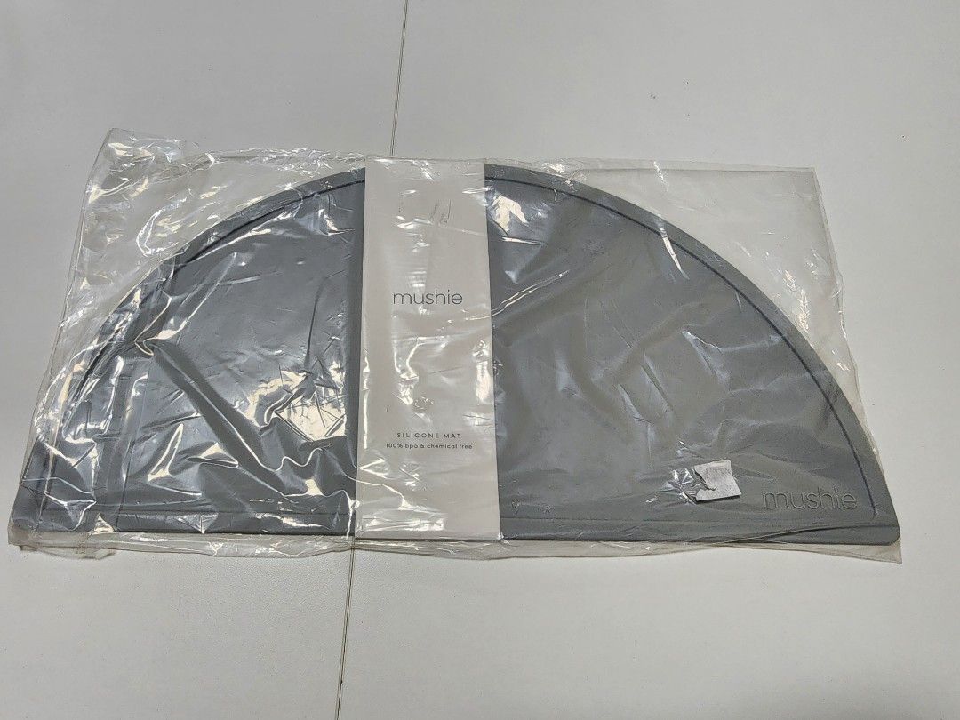 Mushie silicon place mat (Category: Weaning & Toddler Feeding) located in Pasig City. Submitted by sroque (Listing ID 1459782511, Image 3). Description: .