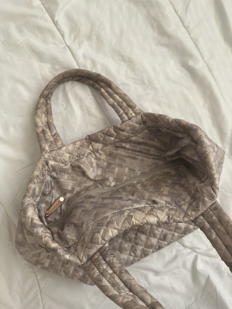 MZ Wallace Metro Tote (old design) (Category: Luxury Bags & Wallets) located in Bacolod City. Submitted by secondserving (Listing ID 1459689783, Image 2). Description: Negotiable! 😊 This is the MZ Wallace small Metro Tote ( original design, not the deluxe) .