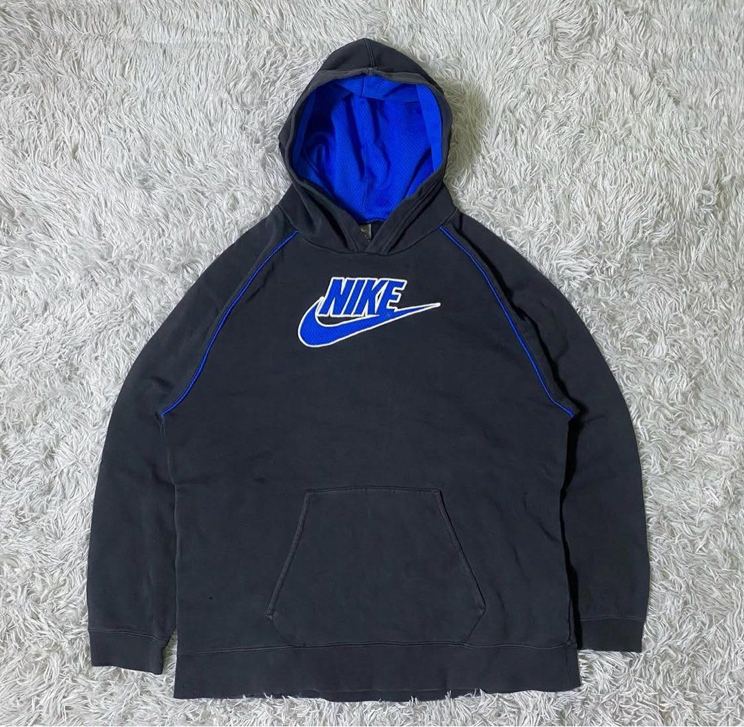 N1ke Blue Script Hoodie ( Embroidered Script ) (Category: Coats, Jackets and Outerwear) located in Manila. Submitted by 14hunn1d_ (Listing ID 1459767237, Image 1). Description: N1ke Blue Script Hoodie ( Embroidered Script ) Width: 21 Length: 25.5 Issue: Scratch, Hole ( Bottom Part but not pierced through ) Mine: 549.