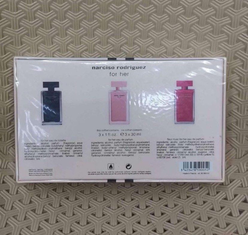 NARCISO RODRIGUEZ FOR HER GIFT SET (Category: Fragrance & Deodorants) located in Quezon City. Submitted by embere_shop (Listing ID 1459702497, Image 2). Description: 📌 Perfect for yourself or as a gift! ✨ Whether you’re treating yourself or looking for a gift for birthdays and any special occasion, this is a great choice. 💗 The scent is very close to 0G and long-lasting, perfect if you want something that smells premium without going over budge