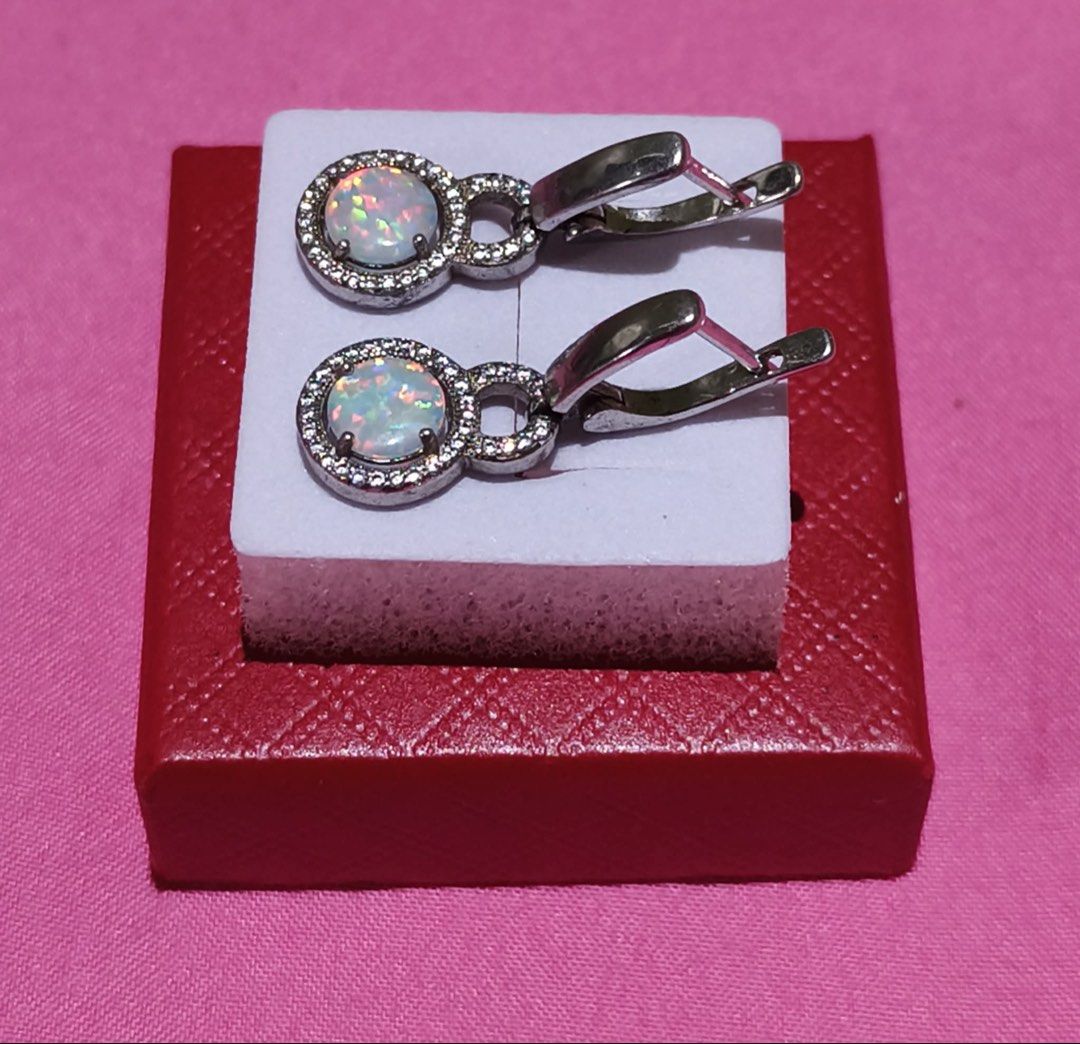 Natural white Opal earring s925 silver (Category: Other Accessories) located in Orani. Submitted by kr_bowtique (Listing ID 1459786806, Image 2). Description: .