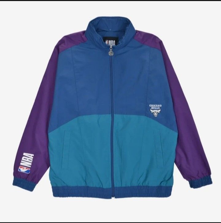 NBA CHICAGO BULLS JACKET (Category: Coats, Jackets and Outerwear) located in Cabuyao City. Submitted by Bike_Clothing10 (Listing ID 1459741218, Image 1). Description: READ FIRST... FOR SALE: NBA CHICAGO BULLS HOODIE JACKET Wind breaker Type Full Zip Packable Hoodie Excellent Condition M on Tag Fits up to XL Dimes: 26 x 29 inches MINOR ISSUE: Slight loose stitch( see pic) NOTE: Color may differ due to lightning. PRICE: 1850 Free Shipping PICK UP O