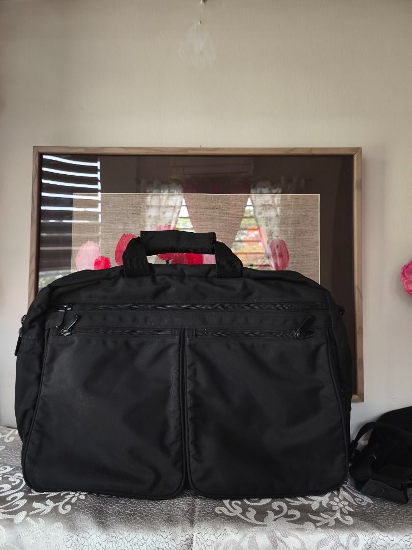 NEW 🖤 AUTHENTIC JAPANESE 3-WAY BRIEFCASE 🖤 (Category: Laptop Bags & Sleeves) located in Valenzuela. Submitted by sakura_japan_surplus (Listing ID 1459689666, Image 1). Description: 🖤 AUTHENTIC JAPANESE 3-WAY BRIEFCASE 🖤 Up for grabs is this versatile and stylish 3-Way Briefcase featuring a durable black nylon twill exterior with spacious zipper compartments. Designed for everyday functionality, it can be carried as a briefcase, shoulder bag, 