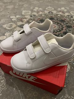 (Category: ) located in . Submitted by sundaycloset_ (Listing ID 1459719408, Image 1). Description: .