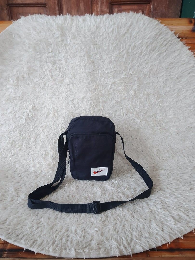 Nike (Category: Cross-body Bags) located in Polomolok. Submitted by youngforest-2089 (Listing ID 1459752701, Image 3). Description: excellent condition.