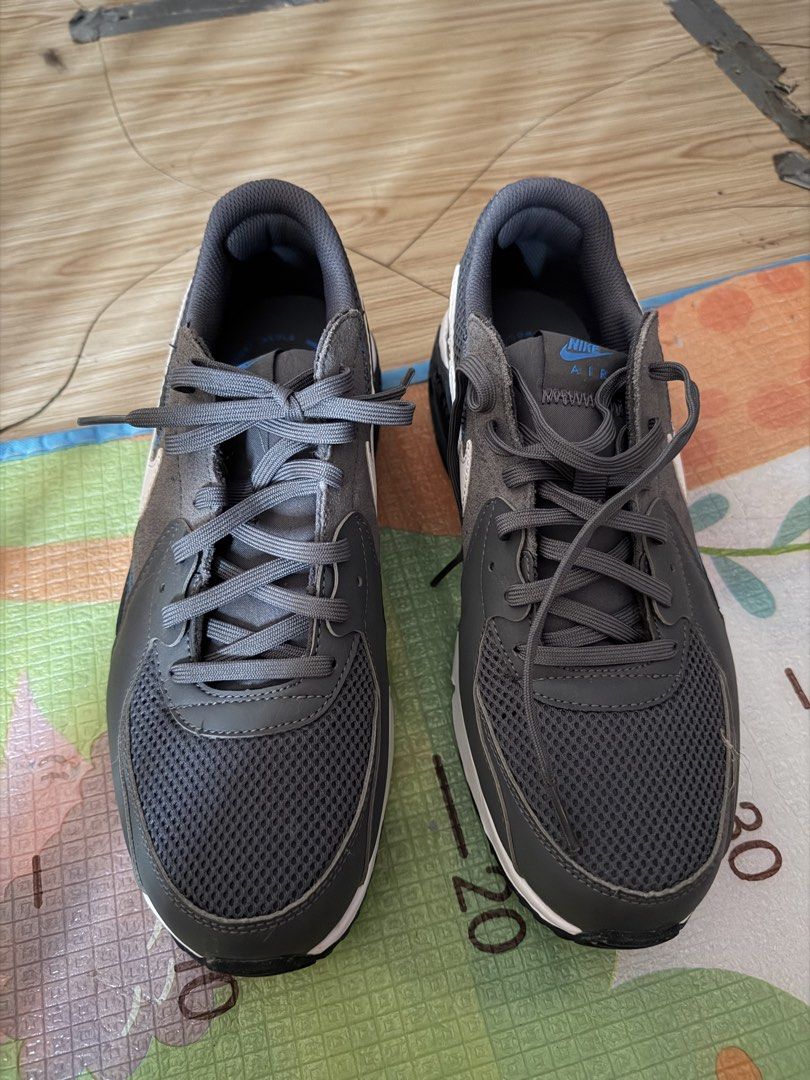 Nike Air Max Excee (Category: Sneakers) located in Las Pinas. Submitted by gmonteros (Listing ID 1459766908, Image 2). Description: .