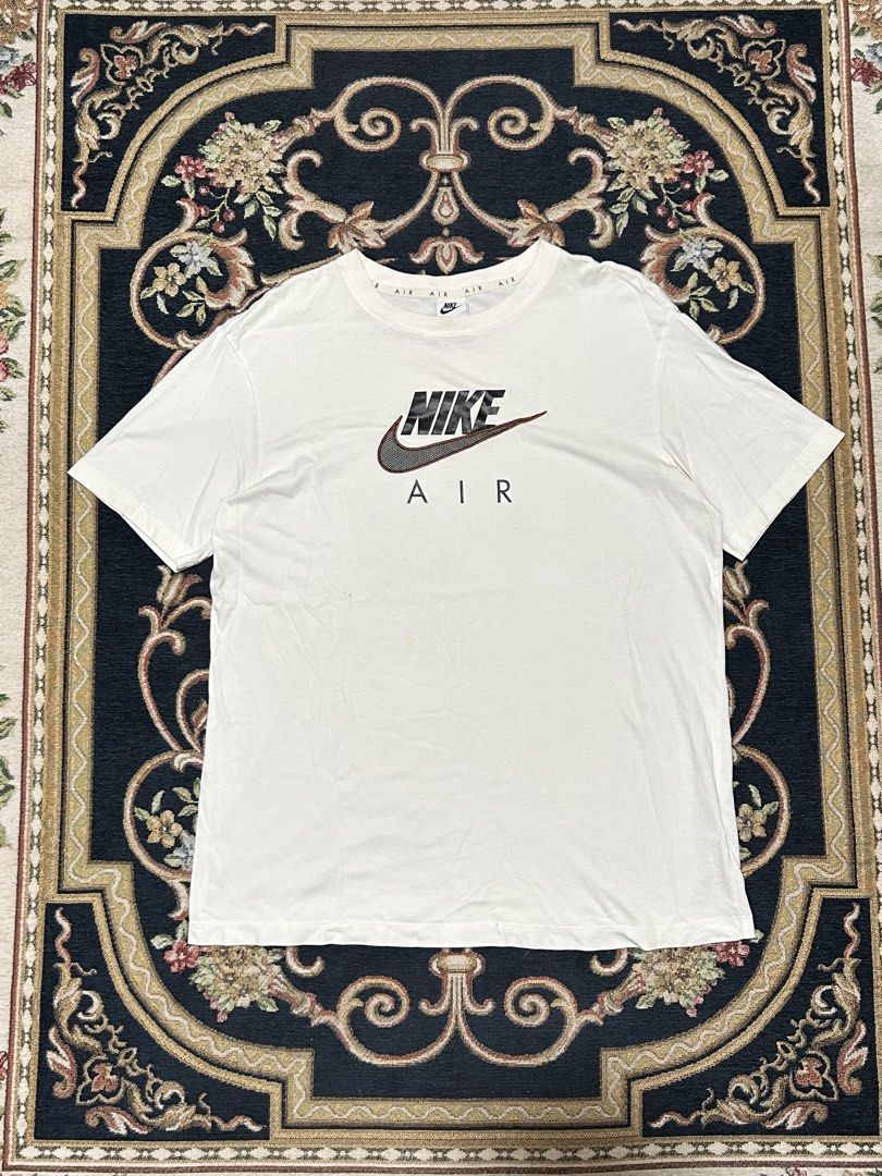 Nike Air Swoosh Tee (Category: Tshirts & Polo Shirts ) located in Manila. Submitted by blessed.drei (Listing ID 1459818222, Image 1). Description: Good Condition Width : 21 Length : 28 Needs Wash ₱100 + Shipping 📍 Manila .