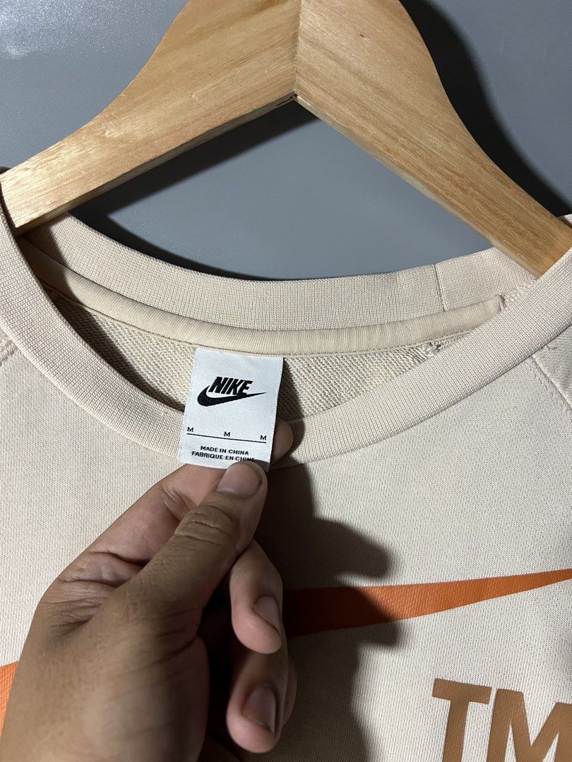 NIKE BIG SWOOSH (Category: Tshirts & Polo Shirts ) located in Panabo. Submitted by lloydskiee_ni_bai (Listing ID 1459727675, Image 3). Description: ▪️DIMES: W 20.5 x L 28.5 ▪️EXCELLENT CONDITION: 9/10 ▪️COLOR RATE: 9/10 ▪️ISSUE:.