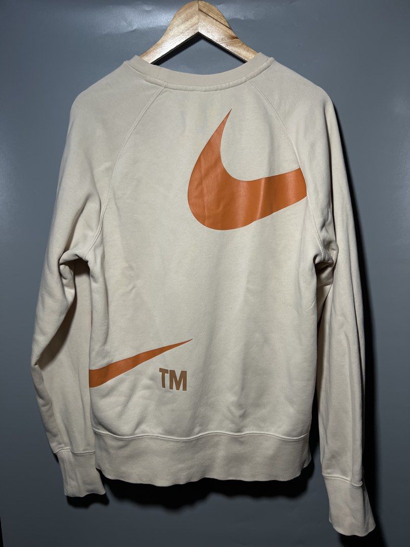 NIKE BIG SWOOSH (Category: Tshirts & Polo Shirts ) located in Panabo. Submitted by lloydskiee_ni_bai (Listing ID 1459727675, Image 2). Description: ▪️DIMES: W 20.5 x L 28.5 ▪️EXCELLENT CONDITION: 9/10 ▪️COLOR RATE: 9/10 ▪️ISSUE:.