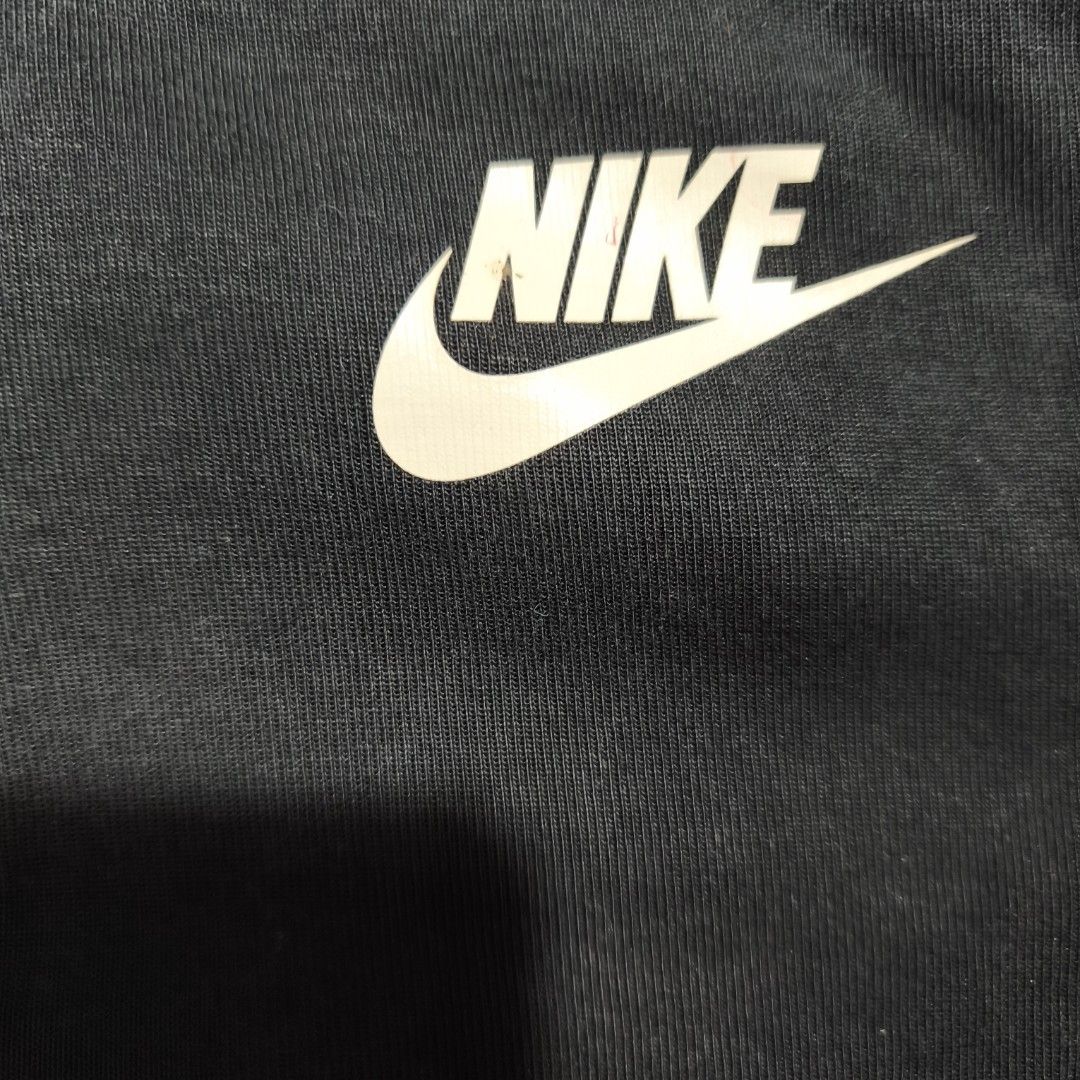 Nike Black Full Zip Hoodie Jacket (Category: Coats, Jackets and Outerwear) located in Antipolo. Submitted by alphaomega_fox (Listing ID 1459747842, Image 2). Description: - Black Nike hoodie jacket - Full zip closure - Hooded design - Two front pockets with zippers - Size: Large (L) - Condition: Minor marks on front logo and sleeves (please check photos) - Perfect for casual wear 21x27 300 plus sf.