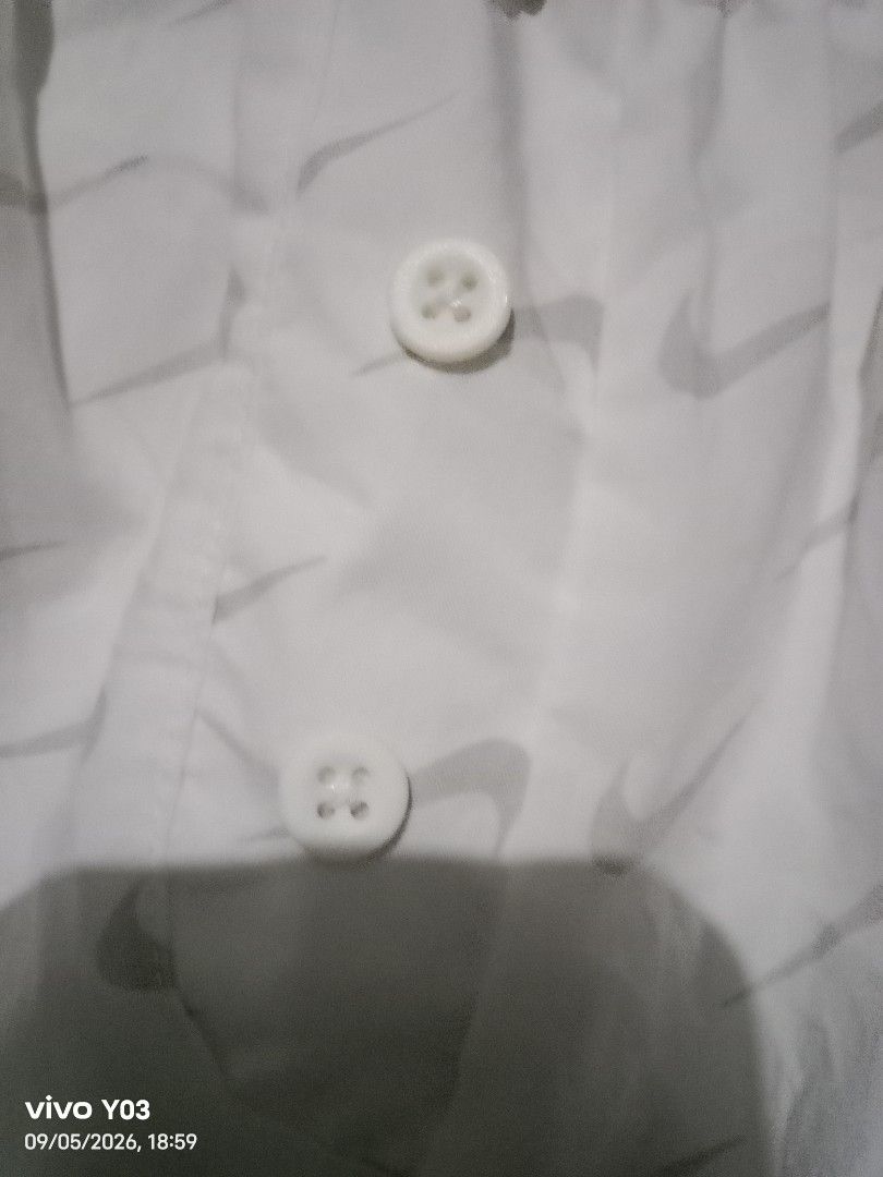 Nike Boxer Briefs White Swoosh Pattern Size S (Category: Underwear) located in Cabuyao City. Submitted by blake657 (Listing ID 1459805301, Image 2). Description: - White Nike boxer briefs - All-over subtle grey swoosh pattern - Elastic waistband with two button closure at the fly - Size S - Great for everyday wear.