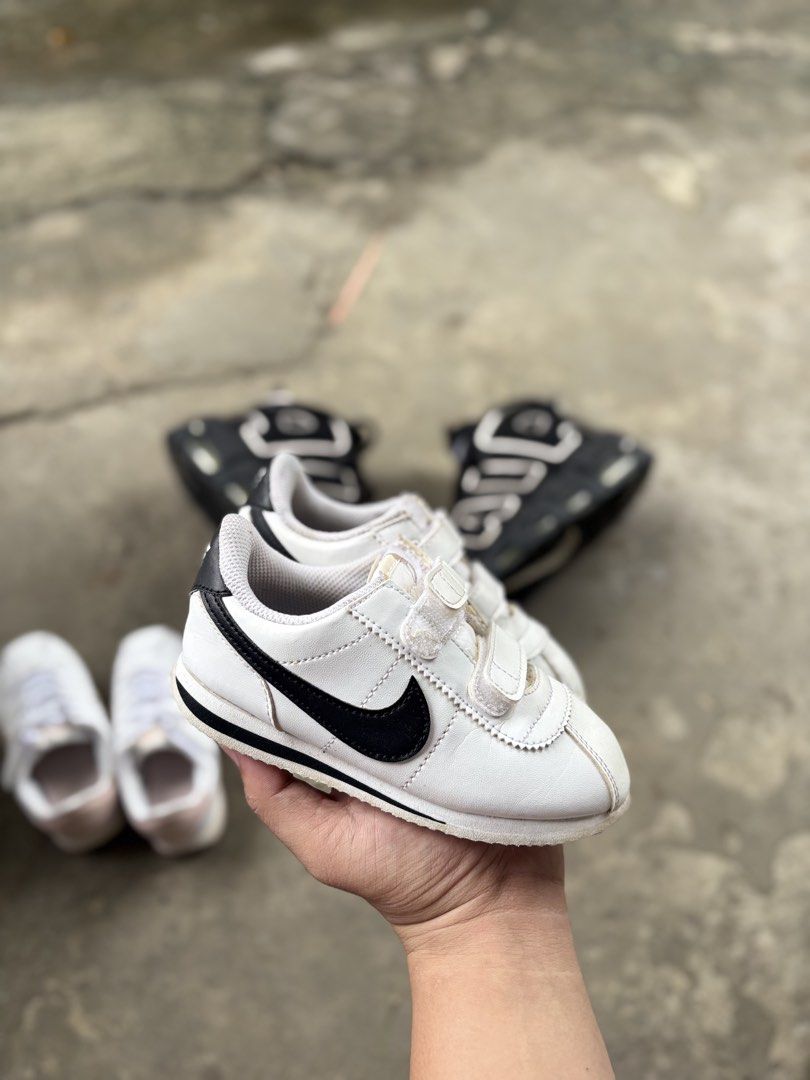NIKE CORTEZ FOR KIDZ 10c (Category: Casual Shoes) located in Marikina City. Submitted by kuyamosafe (Listing ID 1459841324, Image 1). Description: AUTHENTIC ✅ - NO BOX 10c / 27 EURO / 16 CM PM SA DETAILS MGA MAMEN‼️ ISSUE: SIGN OF USAGE NO MAJOR ISSUE 📍MARIKINA METRO MANILA UNLI VOUCH UNLI VIDEOCALL ( IF LALAMOVE PAG NANDITO NA RIDER TSAKA LANG MAGPAY FOR SAFETY NIYO) 🫡.