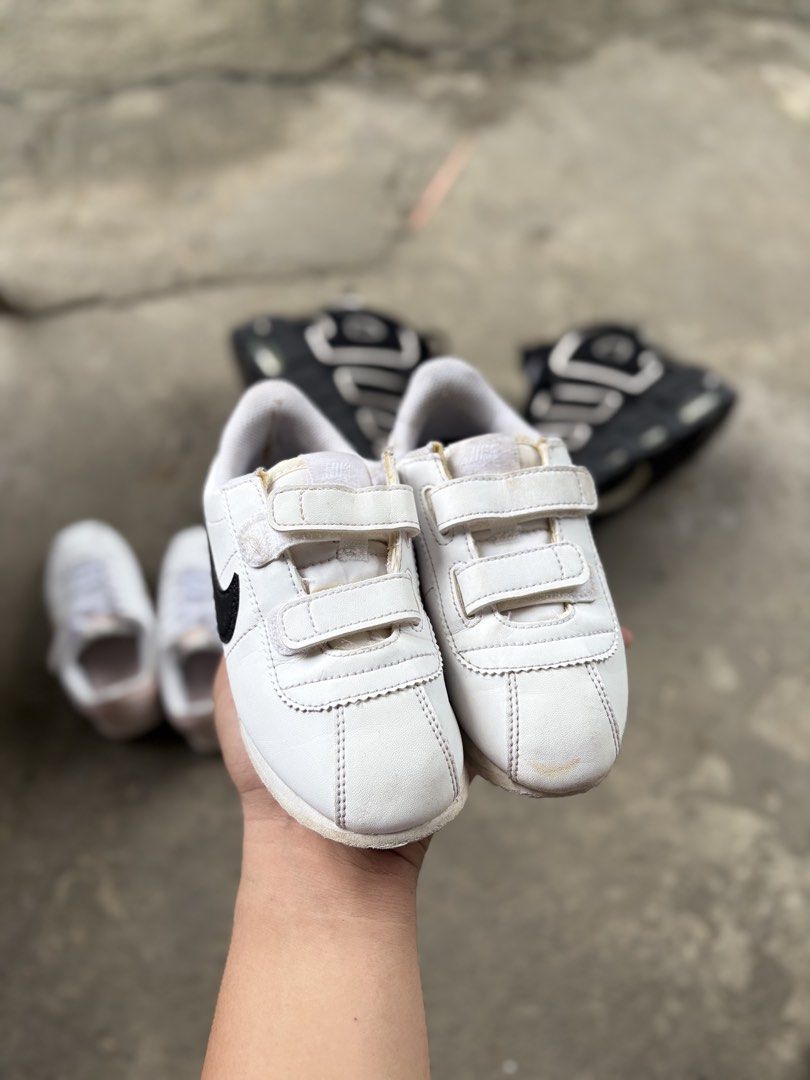 NIKE CORTEZ FOR KIDZ 10c (Category: Casual Shoes) located in Marikina City. Submitted by kuyamosafe (Listing ID 1459841324, Image 2). Description: AUTHENTIC ✅ - NO BOX 10c / 27 EURO / 16 CM PM SA DETAILS MGA MAMEN‼️ ISSUE: SIGN OF USAGE NO MAJOR ISSUE 📍MARIKINA METRO MANILA UNLI VOUCH UNLI VIDEOCALL ( IF LALAMOVE PAG NANDITO NA RIDER TSAKA LANG MAGPAY FOR SAFETY NIYO) 🫡.