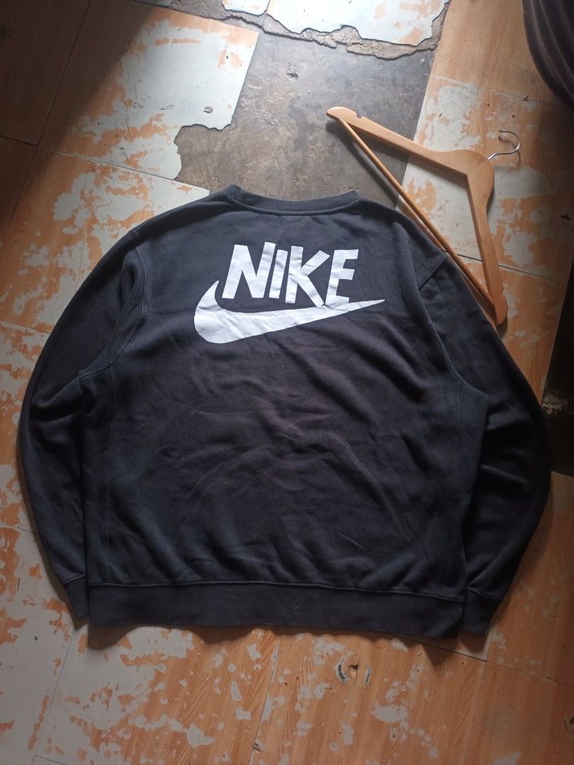 NIKE FLEECE PULL OVER (Category: Coats, Jackets and Outerwear) located in San Pedro. Submitted by good-finds (Listing ID 1459771570, Image 2). Description: COMPLETE TAGS AUTHENTIC XL ON TAG NO FLAWS.