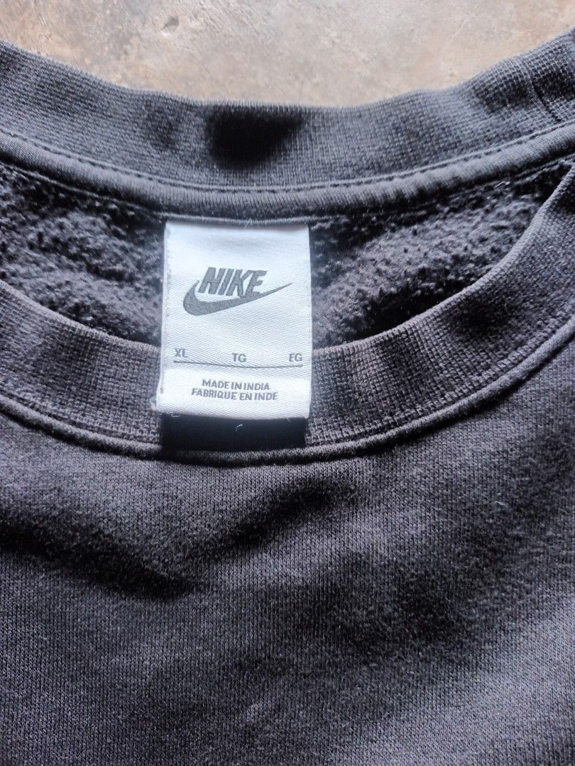 NIKE FLEECE PULL OVER (Category: Coats, Jackets and Outerwear) located in San Pedro. Submitted by good-finds (Listing ID 1459771570, Image 3). Description: COMPLETE TAGS AUTHENTIC XL ON TAG NO FLAWS.