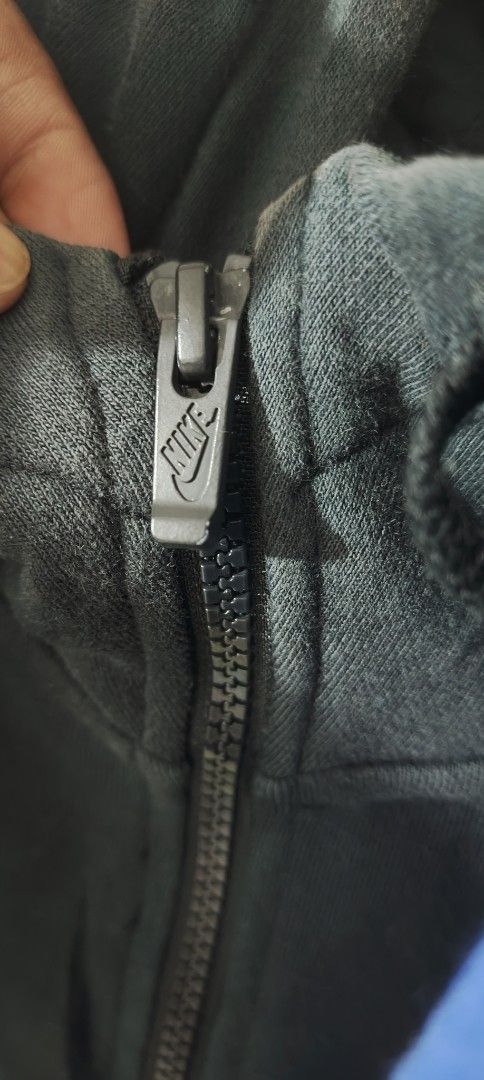 Nike Full Zip Hoodie Jacket (Category: Coats, Jackets and Outerwear) located in Bulacan. Submitted by adrian2325 (Listing ID 1459894955, Image 3). Description: - Black Nike hoodie - Full zip closure with branded pull - Size L - Made in China - Perfect for casual wear or workouts - Comfortable and stylish.