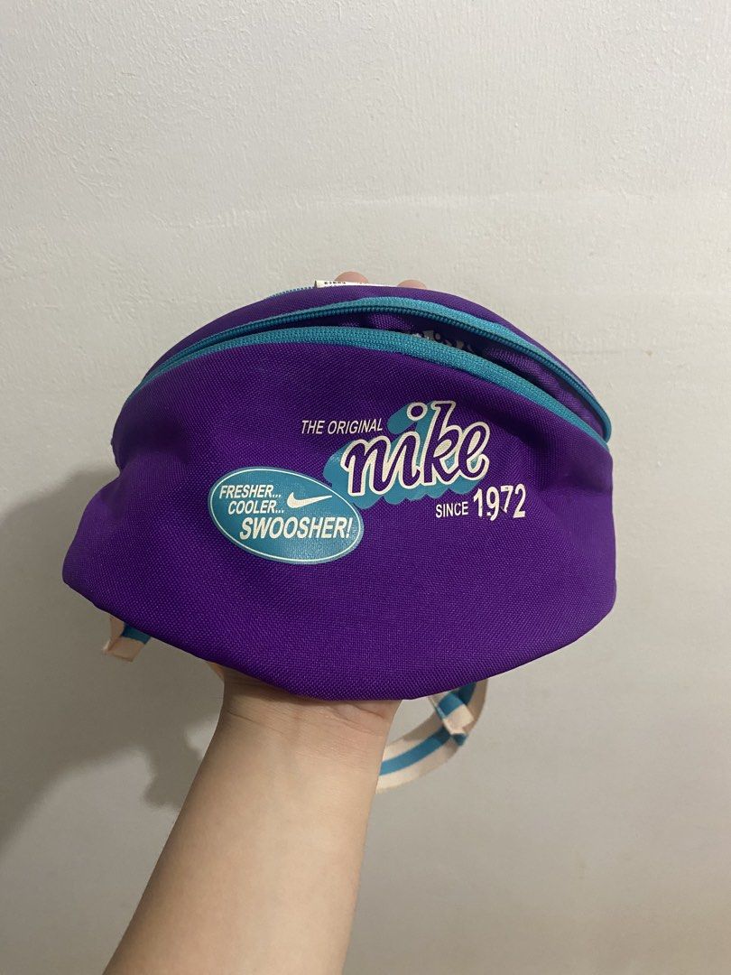 Nike Heritage Waistpack Original (Category: Luxury Bags & Wallets) located in Manila. Submitted by zealbird_eacba7 (Listing ID 1459718421, Image 1). Description: Slightly used nike heritage waistpack in purple All zippers are working No isssue .