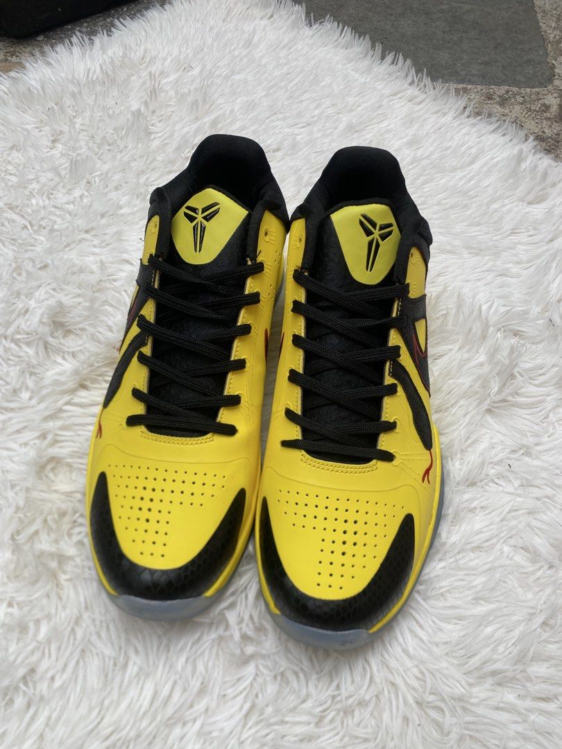 Nike Kobe 8 System "Mamba Explodes" Yellow Black (Category: Sneakers) located in Valenzuela. Submitted by lotbi (Listing ID 1459831543, Image 1). Description: - Nike Kobe 8 System Basketball Shoes - Colorway: Mamba Explodes (Yellow & Black) - Includes red drawstring bag with Kobe's numbers (8 & 24) - Ideal for collectors and basketball players.