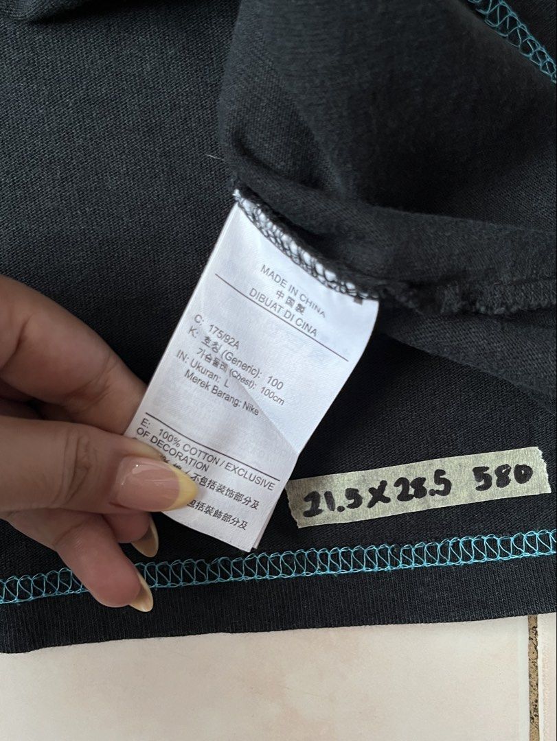 Nike mid logo (Category: Tshirts & Polo Shirts ) located in San Jose. Submitted by renzthriftomindoro (Listing ID 1459711392, Image 2). Description: Nike mid logo (dark blue) Actual dimes Width- 21.5 Length- 28.5 No issue Complete tags Authentic .