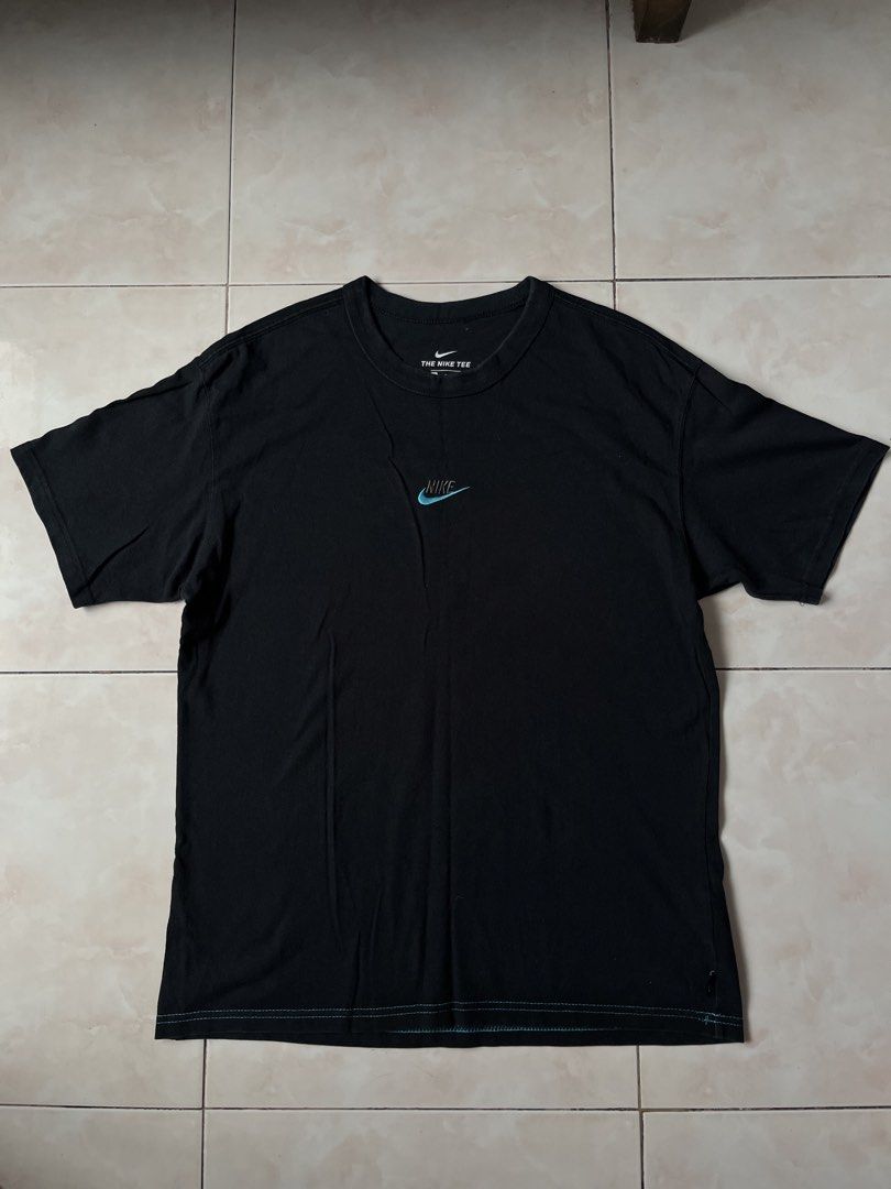 Nike mid logo (Category: Tshirts & Polo Shirts ) located in San Jose. Submitted by renzthriftomindoro (Listing ID 1459711392, Image 1). Description: Nike mid logo (dark blue) Actual dimes Width- 21.5 Length- 28.5 No issue Complete tags Authentic .
