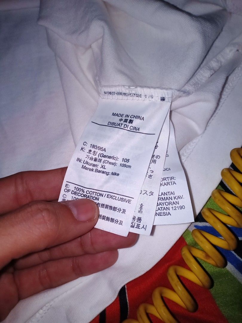 Nike Mid Swoosh (Category: Tshirts & Polo Shirts ) located in Pasig City. Submitted by thrifttofit (Listing ID 1459711602, Image 3). Description: Nike Mid Swoosh Size Large Condition 8/10 L-26 W-22 Issue need wash only Pasig city 450 pessos +shipping fee.