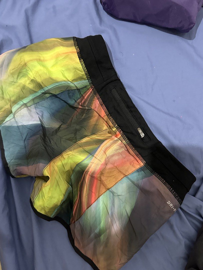 Nike running shorts (Category: Shorts) located in Iloilo. Submitted by sh4u.na (Listing ID 1459797911, Image 2). Description: nike running shorts! M on tag NO FLAWS!! kept lang tlga best fits wl 22-24 super nice in person !! would like to keep pero cant fit na , sayang MOP: online bank/ewallet MOD: JNT .