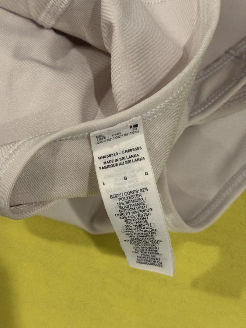Nike Sports Bra Size L (Category: Activewear) located in Paranaque City. Submitted by lexi.mnl (Listing ID 1459861119, Image 2). Description: - Brand: Nike - Type: Sports Bra - Size: L - Material (Body & Lining): 82% Polyester, 18% Spandex - Material (Hem): 49% Polyester, 20% Nylon, 25% Rubber - Ideal for: Workouts and athletic activities.