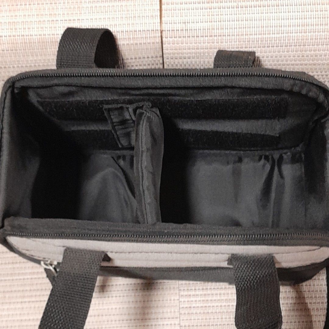 Nikon Camera Bag (Category: Camera Bags & Carriers) located in Las Pinas. Submitted by 84vintage (Listing ID 1459731575, Image 3). Description: As Is Where Is Only. Size: 10x8.5x5 inches Actual photos posted. Please examine them carefully as they are part of the description. --📌 MUST READ Before Dealing with us 📌-- ⚠️Price is posted. No lowballs please. ⚠️Vintage items are only sold As Is Where Is. If you want new items without any flaws, you c
