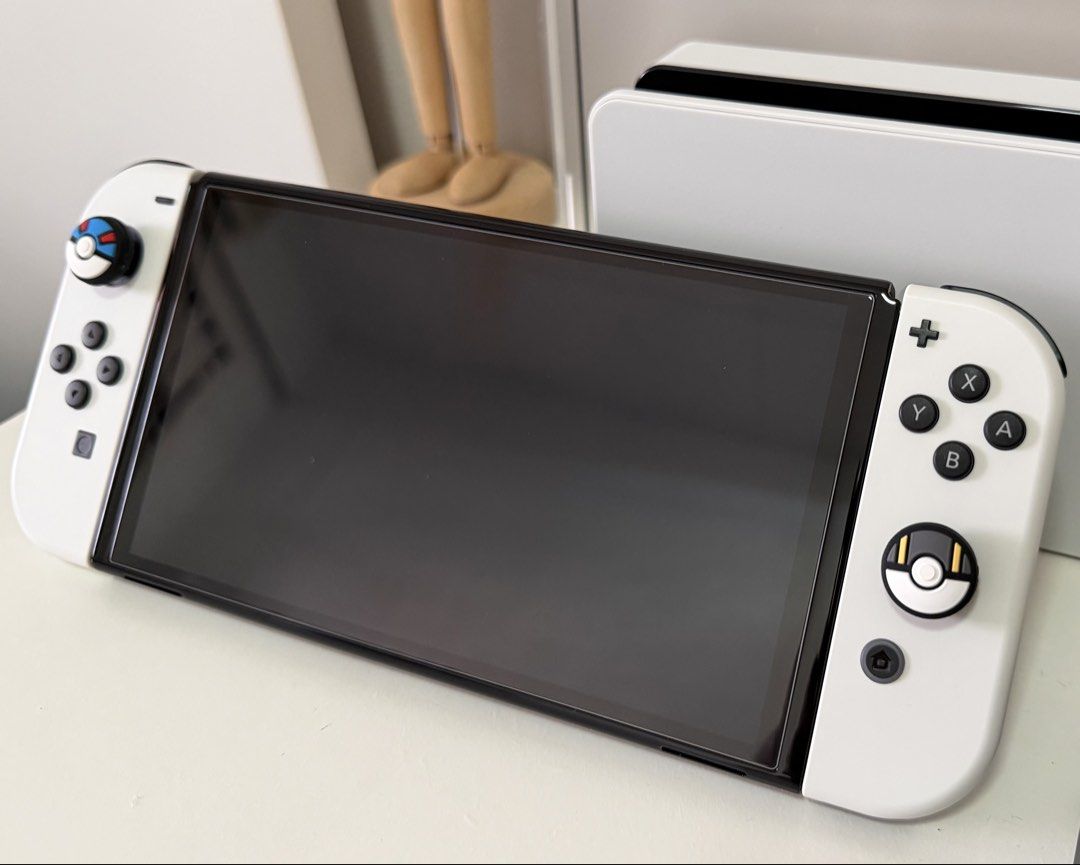 Nintendo Switch OLED Bundle | 3 Games + Spigen Pouch + Display Cover ...