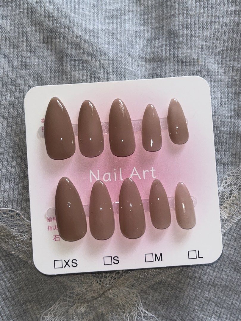 Nude handmade press on nails (Category: Hands & Nails) located in Quezon City. Submitted by heavendeclutter (Listing ID 1459695842, Image 2). Description: .