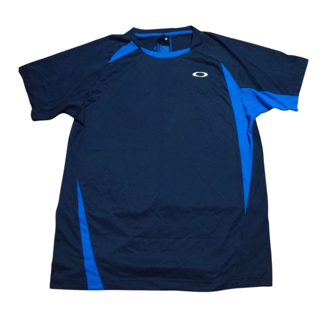 Oakley Performance Dry Fit Tshirt (Category: Tshirts & Polo Shirts ) located in Mandaue City. Submitted by chaseandchast (Listing ID 1459895366, Image 2). Description: Oakley Performance Dry Fit Tshirt Large Width - 21 Length - 27 Excellent to new condition No issue plus shipping fee.