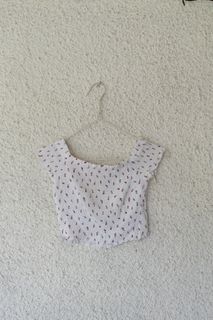 (Category: ) located in . Submitted by kccloset_ (Listing ID 1459798957, Image 1). Description: .