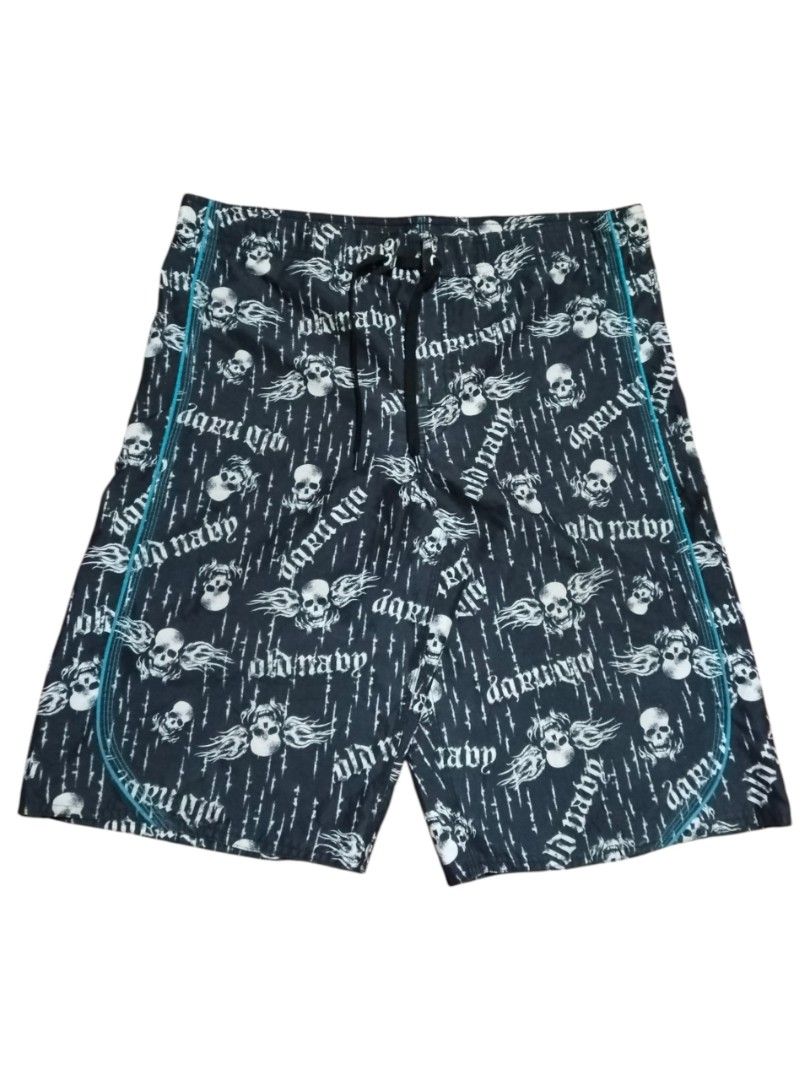 Old Navy aop board short (Category: Shorts) located in Mariveles. Submitted by jthrift_22 (Listing ID 1459881594, Image 1). Description: Size: 34w 21l leg hole 11 no hidden issue, good condition.