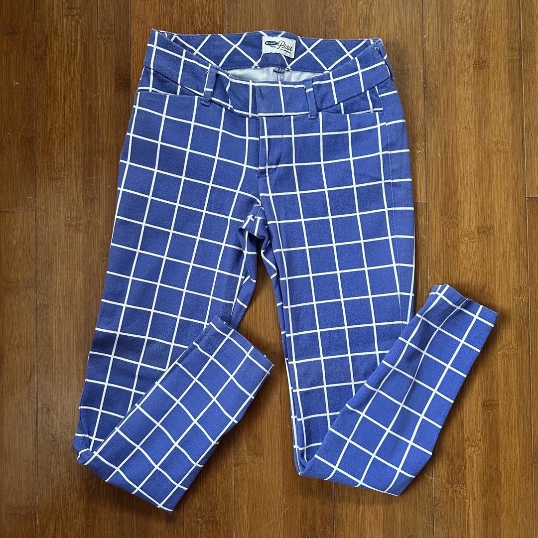 Old Navy Pixie Pants Blue White Grid Pattern Size 0 Regular (Category: Other Bottoms) located in Manila. Submitted by wellprelovedthings (Listing ID 1459750076, Image 1). Description: Size: 0 Regular Material: 95% Cotton, 5% Spandex Great for casual wear or dressing up.