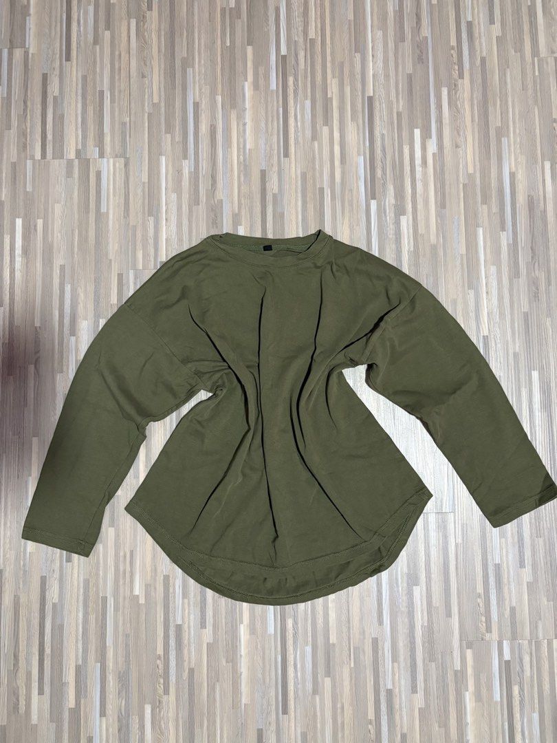 Olive basic top (Category: Blouses) located in Singapore. Submitted by shopaholic6483 (Listing ID 1459831317, Image 2). Description: Worn once Mailing $3.50 FAST DEAL $5.