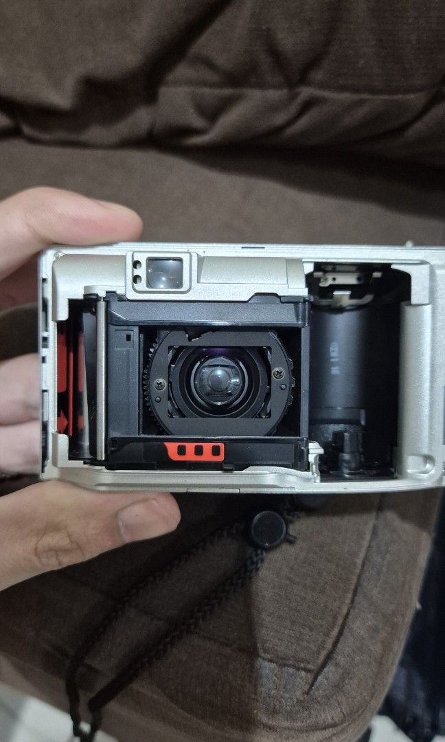 Olympus Mju V Metal (Stylus Select 105) (Category: Cameras) located in Manila. Submitted by duanecalaw25915 (Listing ID 1459716095, Image 3). Description: Olympus Mju V Metal (Stylus Select 105) rare. The last luxury point-and-shoot camera Olympus made. Minty clean body and lens. Works perfectly, tested with batteries. Honest issue: fading lcd screen, will absolutely not affect images..